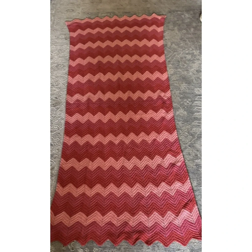 Crochet Knit Afghan Throw Blanket Dusty Rose Pink Scallop Wavy Handmade 78 X 30